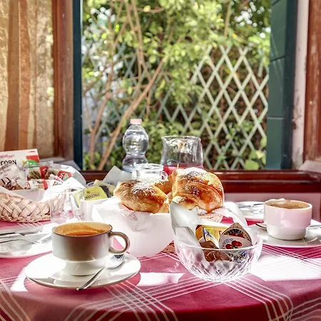 Casa Di Sara Bed & Breakfast 3*